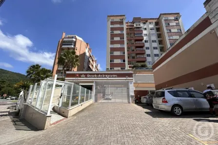 Apartamento com 3 Quartos para alugar, 93m² no Córrego Grande, Florianópolis