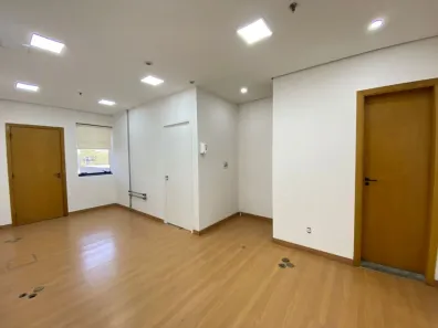Sala Comercial para alugar, 80m² no Vila Olímpia, São Paulo