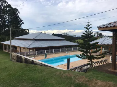 Fazenda/Sítio com 3 Quartos à venda, 200m² no , Ouro Fino