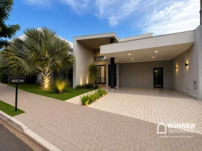 Casa de Condomínio com 4 Quartos para alugar, 236m² no Chácaras Aeroporto, Maringá