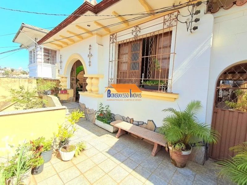 Casa com 4 quartos — São Cristóvão, Belo Horizonte