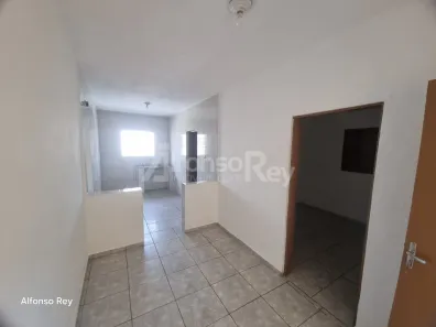 Casa com 2 Quartos para alugar, 50m² no Vila Ivone, São Paulo