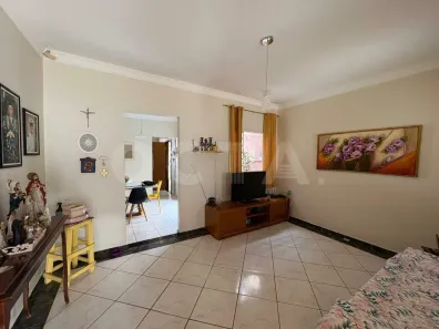 Casa com 3 Quartos à venda, 155m² no Jardim Patrícia, Uberlândia