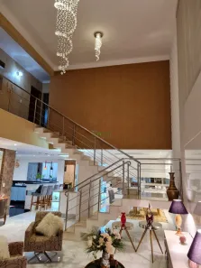 Casa com 3 Quartos à venda, 300m² no Colonial, Londrina