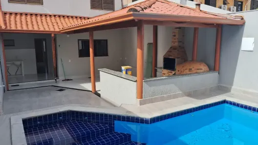 Sobrado com 4 Quartos à venda, 254m² no Setor Jaó, Goiânia