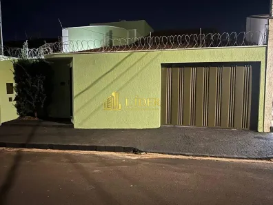 Casa com 3 Quartos à venda, 123m² no Jardim Europa, Uberlândia