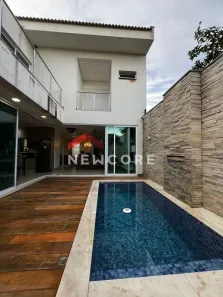 Sobrado com 3 Quartos à venda, 255m² no Presidente Roosevelt, Uberlândia