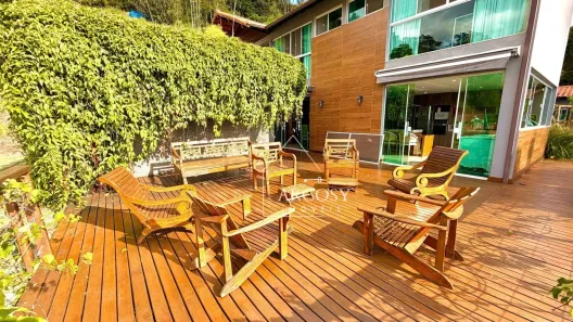 Casa de Condomínio com 4 Quartos à venda, 291m² no Itaipava, Petrópolis