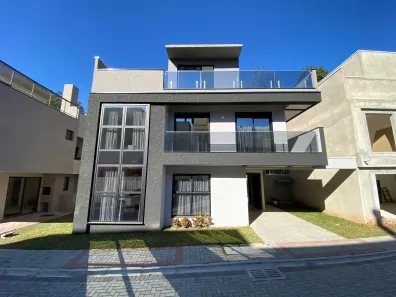 Casa de Condomínio com 3 Quartos para alugar, 191m² no Santa Felicidade, Curitiba