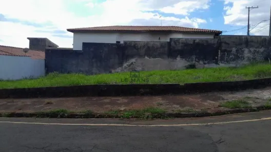 Lote/Terreno à venda, 338m² no Parque Santa Cecília, Piracicaba