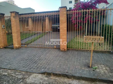 Imóvel Comercial com 3 Quartos para alugar, 347m² no Saraiva, Uberlândia