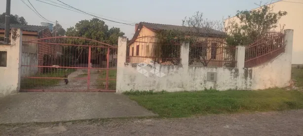 Casa com 3 Quartos à venda, 57m² no Tomazetti, Santa Maria