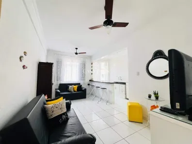 Kitnet à venda, 25m² no Canto do Forte, Praia Grande