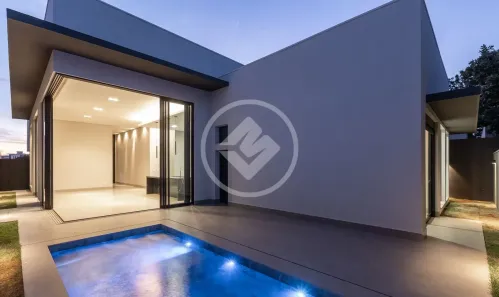 Casa de Condomínio com 4 Quartos à venda, 239m² no Laranjeiras, Uberlândia
