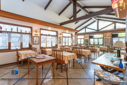 Casa com 3 Quartos à venda, 330m² no Santa Cecília, Porto Alegre