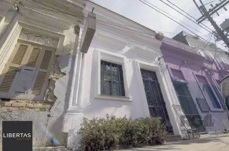 Casa com 2 Quartos à venda, 115m² no Cidade Baixa, Porto Alegre