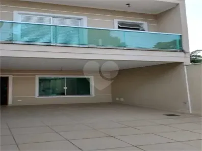 Sobrado com 3 Quartos à venda, 220m² no Vila Irmãos Arnoni, São Paulo