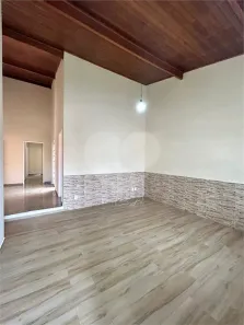 Casa de Condomínio com 3 Quartos para alugar, 127m² no Pinheirinho, Vinhedo