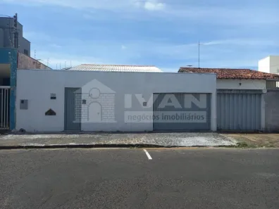 Casa com 3 Quartos à venda, 120m² no Martins, Uberlândia