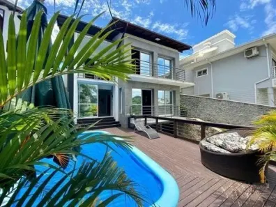 Casa com 3 Quartos à venda, 248m² no Pedra Branca, Palhoça