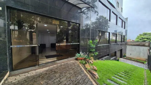 Prédio Comercial para alugar, 2500m² no Funcionários, Belo Horizonte