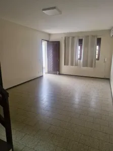 Casa com 5 Quartos para alugar, 138m² no Imbetiba, Macaé