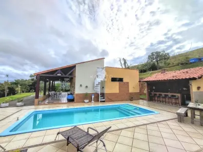 Fazenda/Sítio com 3 Quartos à venda, 300m² no Grama, Juiz de Fora
