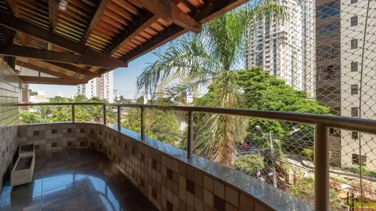 Sobrado com 6 Quartos para alugar, 500m² no Setor Bueno, Goiânia