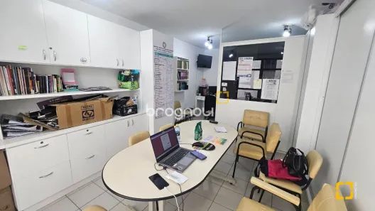 Sala Comercial à venda, 32m² no Centro, Florianópolis