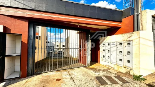 Sobrado com 2 Quartos à venda, 61m² no Uvaranas, Ponta Grossa