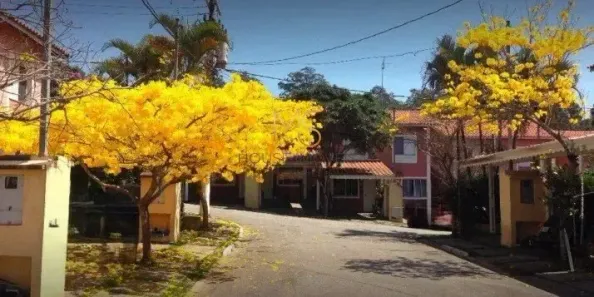 Casa com 2 Quartos para alugar, 60m² no Granja Viana, Cotia