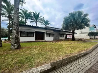 Prédio Comercial para alugar, 1500m² no Das Capitais, Timbó