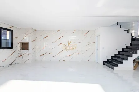 Sobrado com 3 Quartos à venda, 160m² no Santa Cândida, Curitiba
