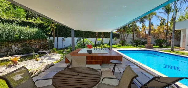 Fazenda/Sítio com 4 Quartos para alugar, 543m² no , Jardinópolis