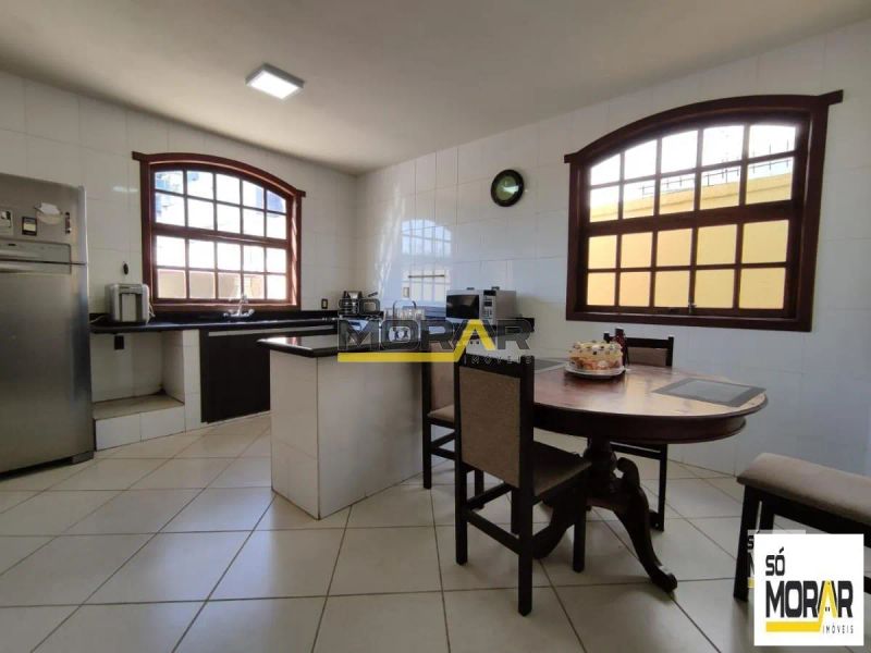 Casa com 4 quartos — Palmares, Belo Horizonte