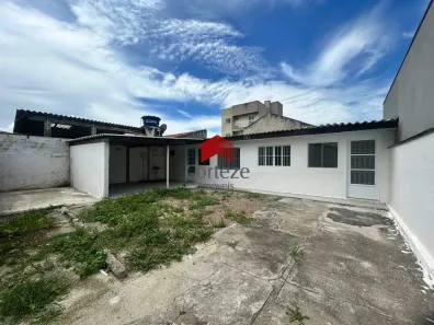 Casa com 2 Quartos para alugar, 50m² no Cruzeiro, São José dos Pinhais