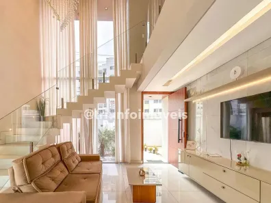 Sobrado com 4 Quartos à venda, 230m² no São João, Teresina