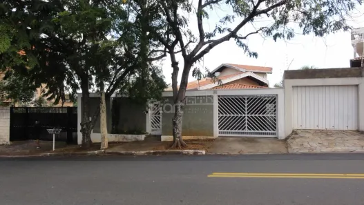 Casa com 3 Quartos à venda, 298m² no Vila Brandina, Campinas