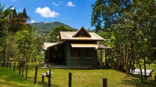 Fazenda/Sítio com 2 Quartos à venda, 70m² no Centro, Antônio Carlos