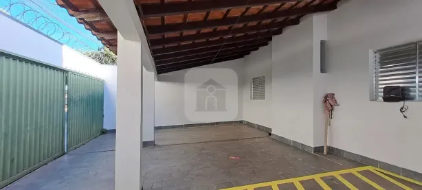 Casa com 2 Quartos à venda, 67m² no Jardim das Palmeiras, Uberlândia
