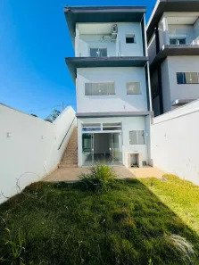 Casa de Condomínio com 3 Quartos à venda, 130m² no Villas do Jaguari, Santana de Parnaíba