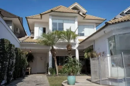 Casa de Condomínio com 4 Quartos para alugar, 354m² no Recreio dos Bandeirantes, Rio de Janeiro