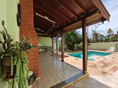 Casa com 3 Quartos à venda, 219m² no Parque das Universidades, Campinas