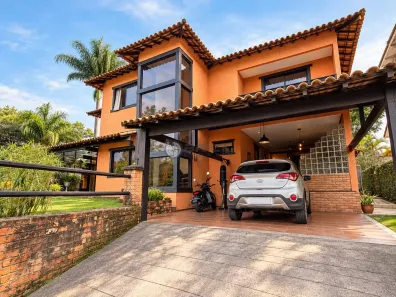 Casa de Condomínio com 5 Quartos à venda, 350m² no Várzea, Teresópolis