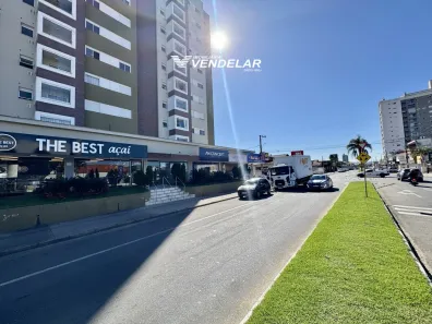 Sala Comercial para alugar, 54m² no Oficinas, Tubarão