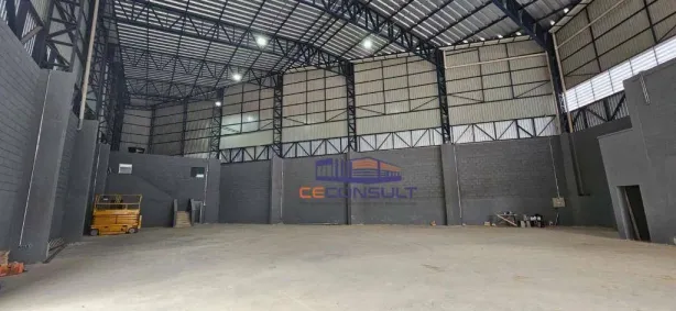 Galpão/Depósito/Armazém para venda ou aluguel, 820m² no Parque Paraíso, Itapecerica da Serra