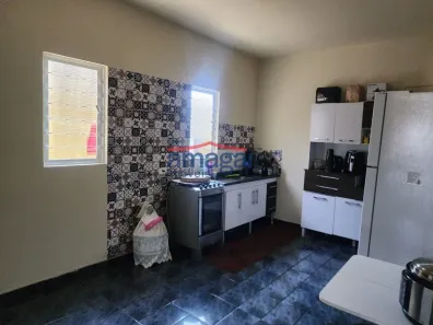Casa com 3 Quartos à venda, 176m² no Parque Santo Antônio, Jacareí