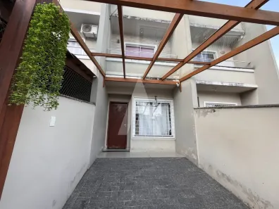 Casa com 2 Quartos para alugar, 64m² no Guanabara, Joinville