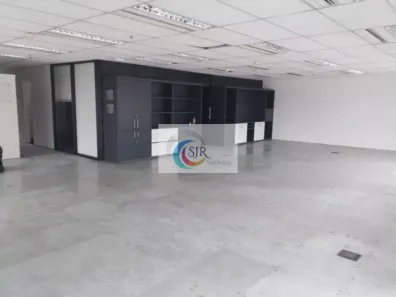 Sala Comercial para alugar, 200m² no Vila Olímpia, São Paulo
