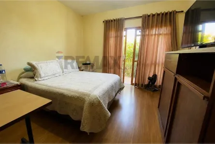 Casa com 4 Quartos à venda, 323m² no Jardim Santa Helena, Poços de Caldas